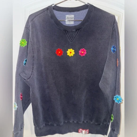 Revtown Gray Sweatshirt with Black Trim - Picture 4 of 8